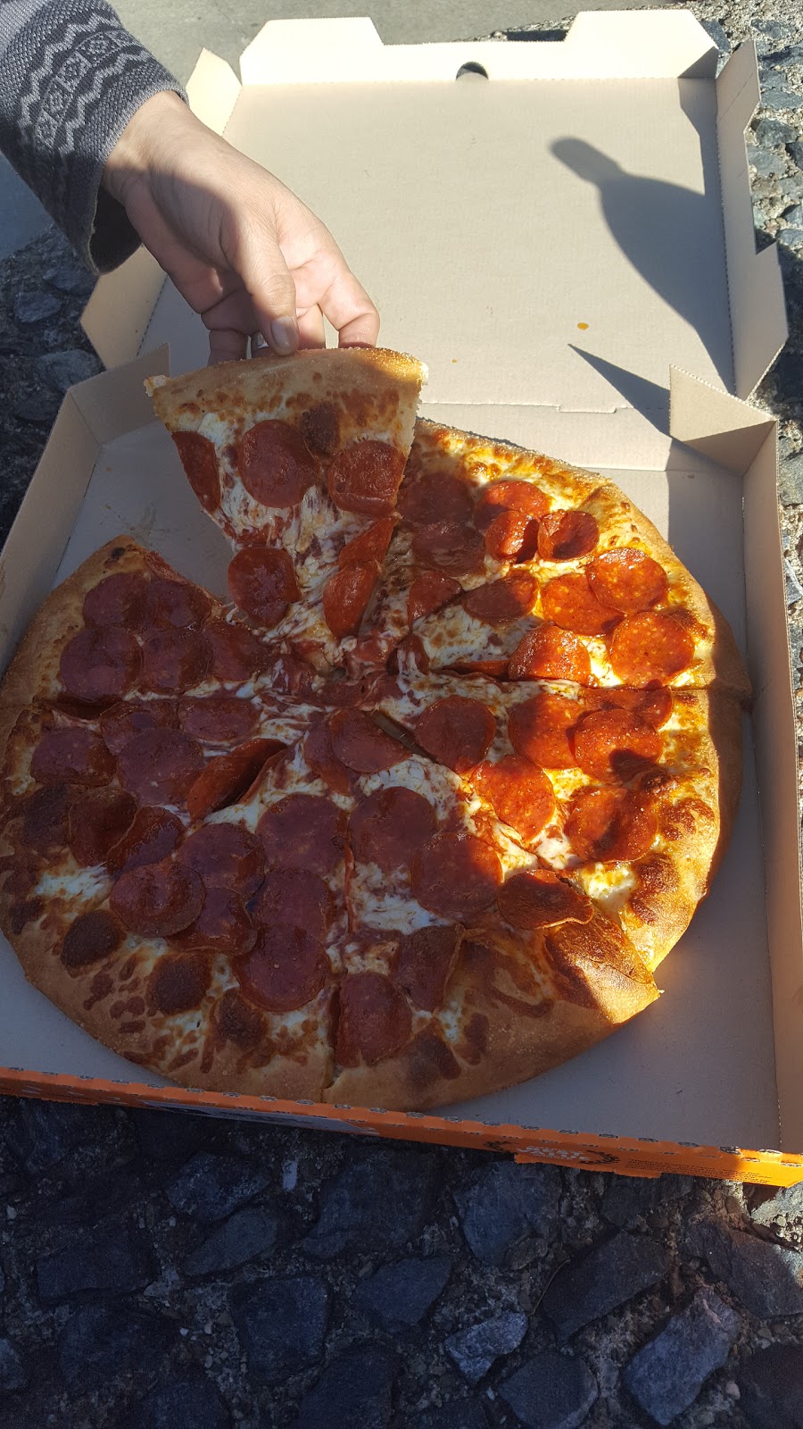 Little Caesars Pizza | restaurant | 180 Ford Rd, Ukiah, CA 95482, USA | 7074627646 OR +1 707-462-7646