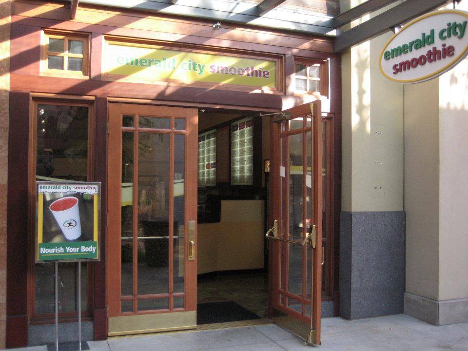 Emerald City Smoothie Alderwood Mall | restaurant | Alderwood Mall, 3000 184th St SW #946, Lynnwood, WA 98037, USA | 4256702505 OR +1 425-670-2505