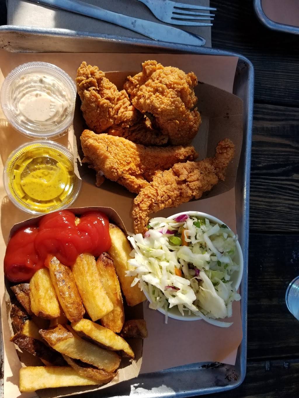 Boxcar Fried Chicken and Biscuits | restaurant | 2698 Fremont Dr, Sonoma, CA 95476, USA | 7079387370 OR +1 707-938-7370