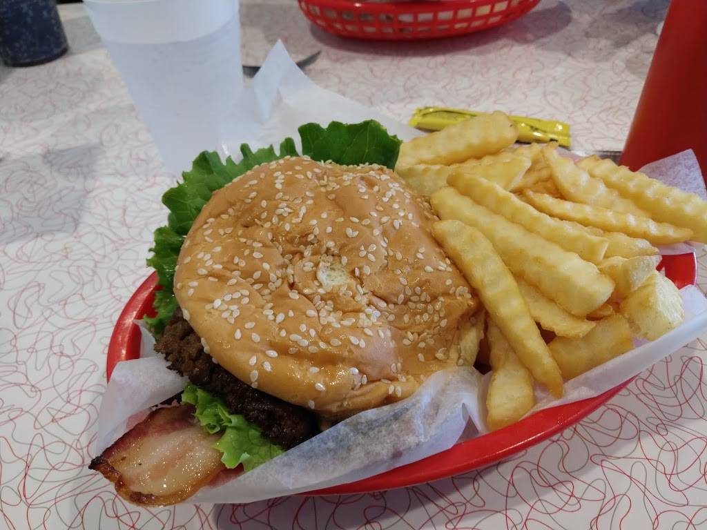 2Toots Train Whistle Grill | restaurant | 1567 N Aurora Rd #119, Naperville, IL 60563, USA | 6304535113 OR +1 630-453-5113