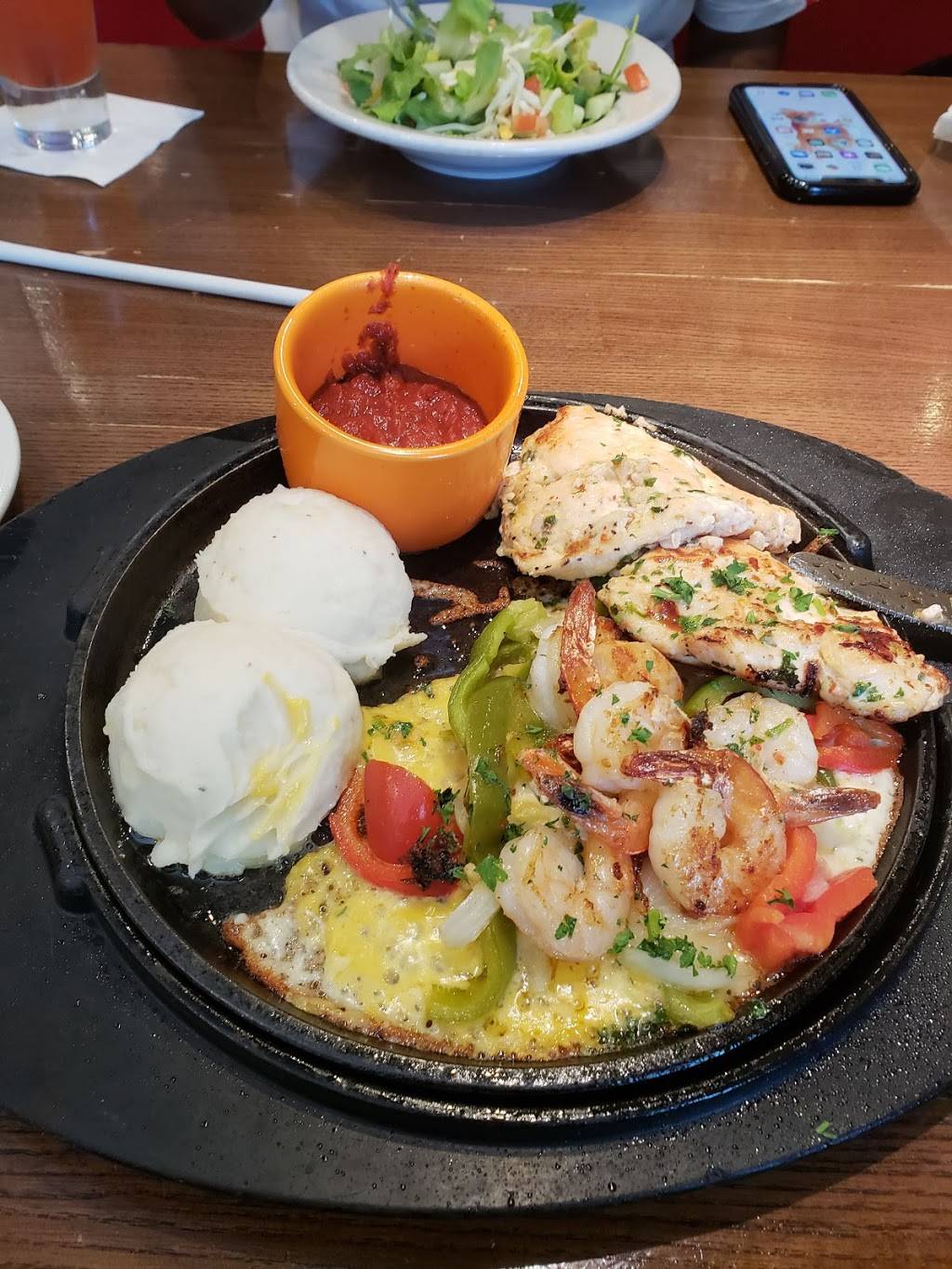 TGI Fridays | restaurant | 80 SW 84th Ave, Plantation, FL 33324, USA | 9544725560 OR +1 954-472-5560