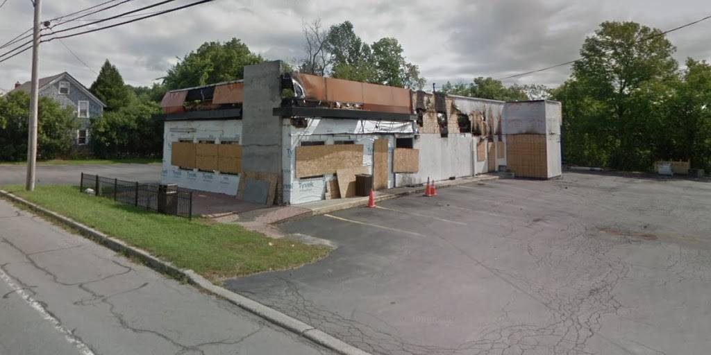 Dairy Queen | restaurant | 51 Gouverneur St, Canton, NY 13617, USA | 3153868312 OR +1 315-386-8312