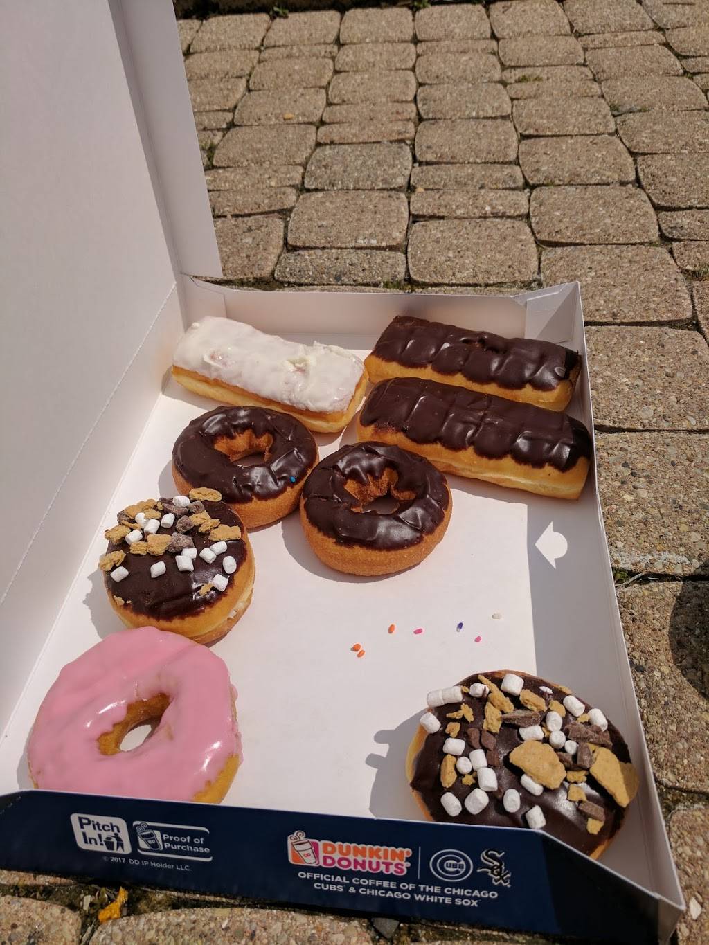 Dunkin Donuts | cafe | 19 63rd St, Westmont, IL 60559, USA | 6302718261 OR +1 630-271-8261