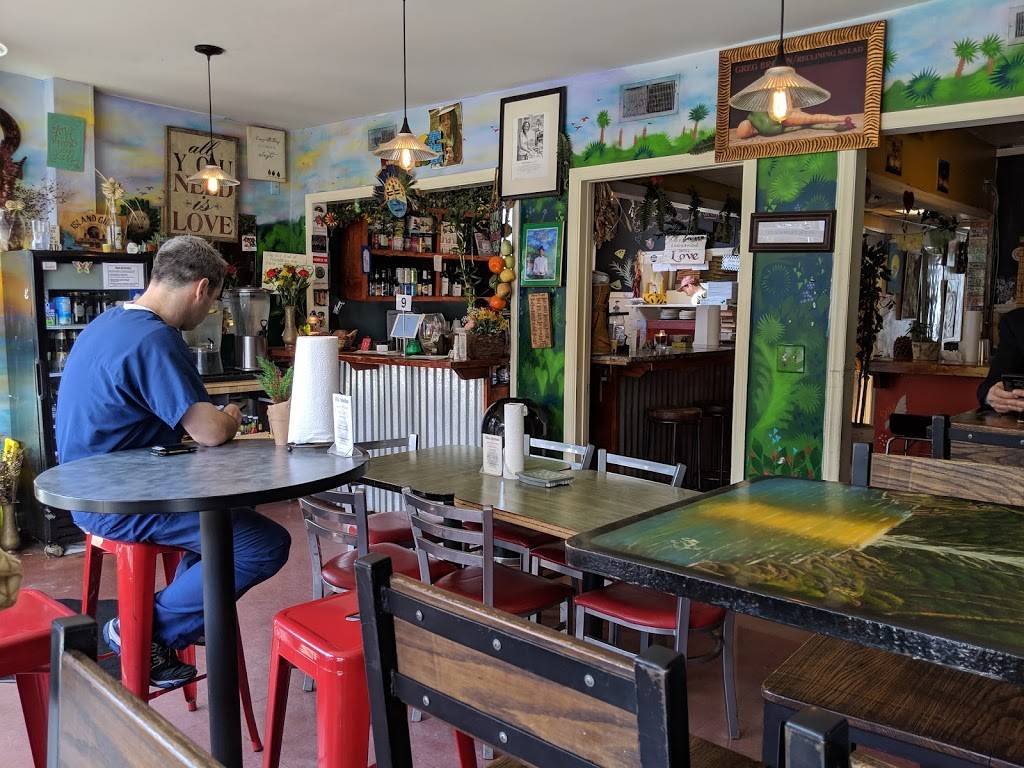 Dellz Uptown | restaurant | 511 Rutledge Ave, Charleston, SC 29403, USA | 8436410352 OR +1 843-641-0352