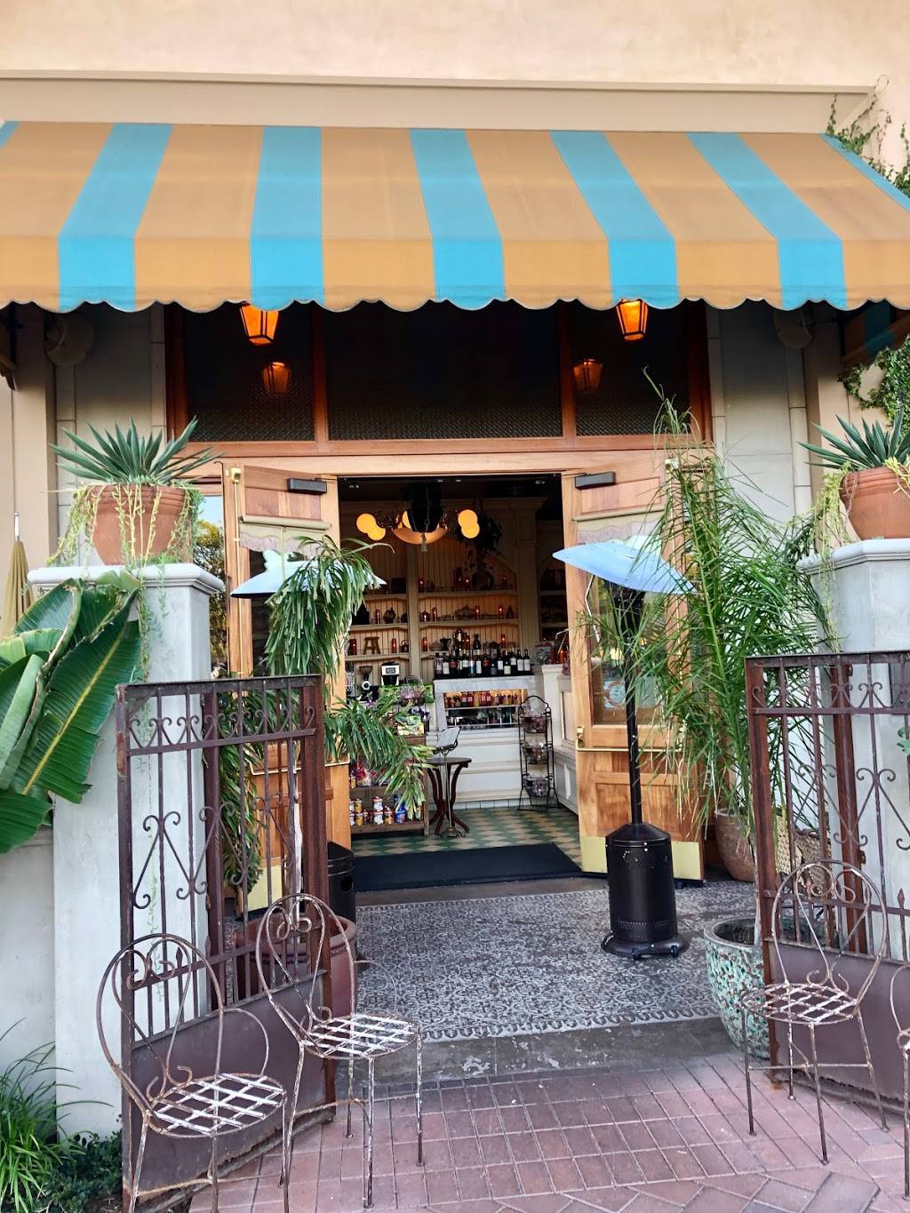 Habana Restaurant | bakery | 708 Spectrum Center Dr, Irvine, CA 92618, USA | 9494190100 OR +1 949-419-0100