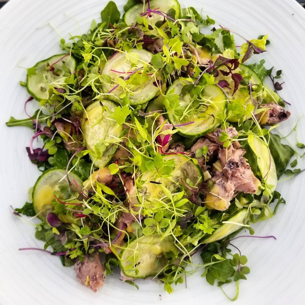 The Cove Restaurant & Oyster Bar | restaurant | 74 Shore Rd, Glen Cove, NY 11542, USA | 5166761211 OR +1 516-676-1211