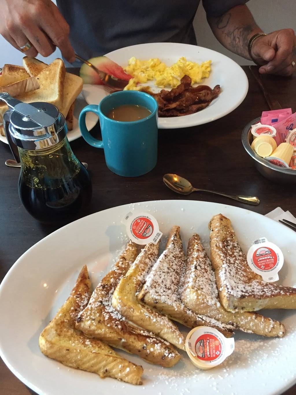 Copperspoons | restaurant | 540 Romaine St, Peterborough, ON K9J 2E2, Canada | 7058767048 OR +1 705-876-7048