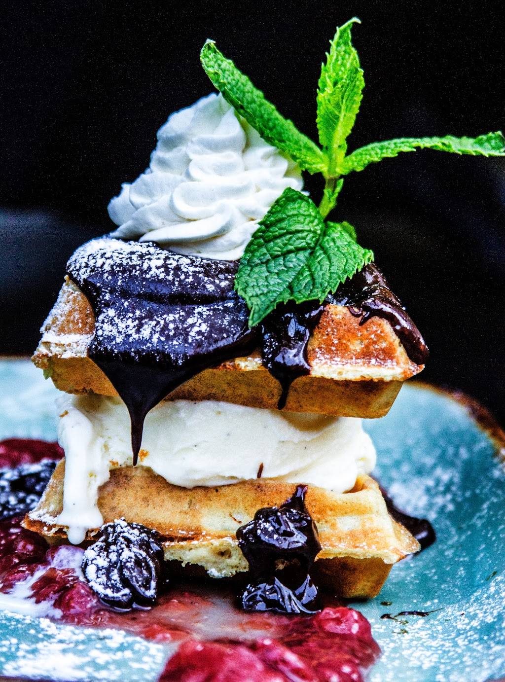 Cafe Rule & Wine Bar | restaurant | 242 11th Ave NE, Hickory, NC 28601, USA | 8283242005 OR +1 828-324-2005