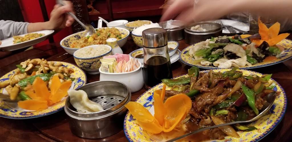 Dragon Palace Chinese Bistro | meal takeaway | 162 Seven Farms Drive, Daniel Island, SC 29492, USA | 8433888823 OR +1 843-388-8823