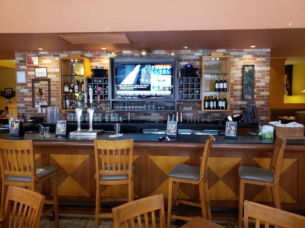 Swiss Chalet | restaurant | 2955 Bloor St W, Etobicoke, ON M8X 1B8, Canada | 4162334573 OR +1 416-233-4573