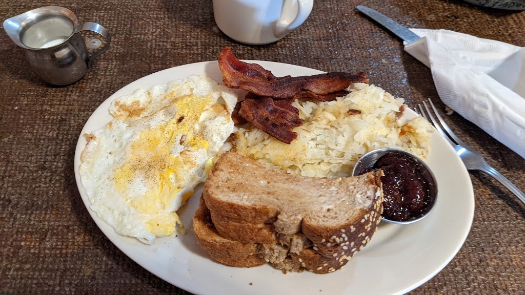 Chili Line Depot | restaurant | 38429 US Hwy 285, Tres Piedras, NM 87577, USA | 5757581701 OR +1 575-758-1701