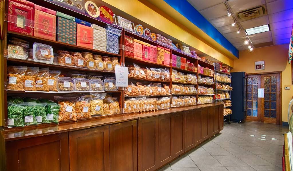 Sukhadias Sweets and Snacks | restaurant | 2559 W Devon Ave, Chicago, IL 60659, USA | 7733385400 OR +1 773-338-5400
