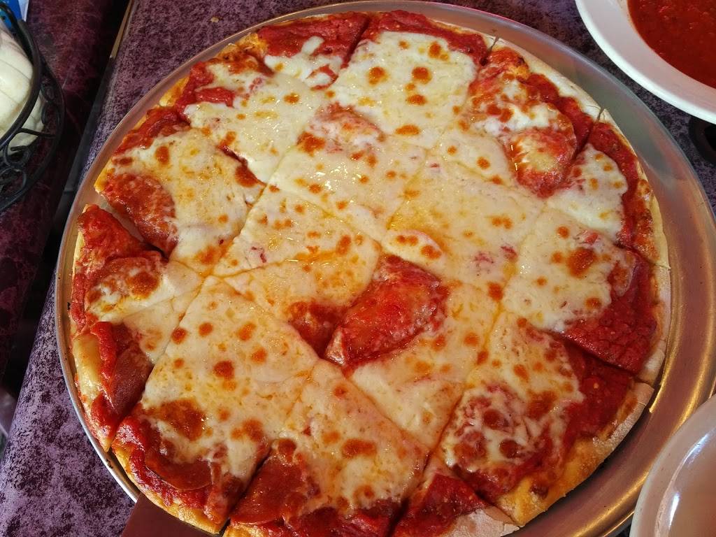 Trattoria Peppino | restaurant | 7440 W North Ave, Elmwood Park, IL 60707, USA | 7084532155 OR +1 708-453-2155