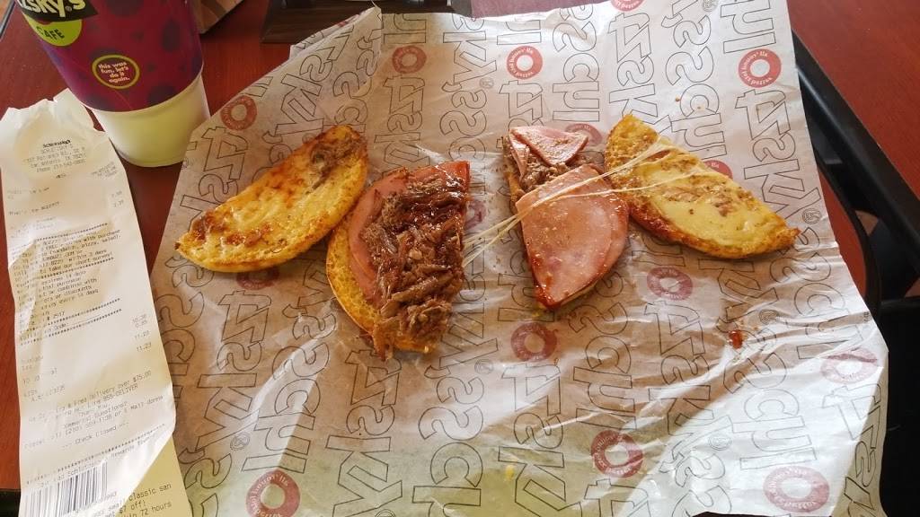 Schlotzskys | meal takeaway | 9827 Potranco Rd, San Antonio, TX 78251, USA | 2105430800 OR +1 210-543-0800