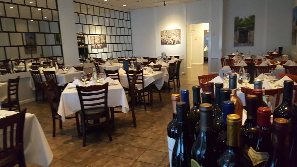 Shiraz Kitchen & Wine Bar | restaurant | 83 E Main St, Elmsford, NY 10523, USA | 9143456111 OR +1 914-345-6111
