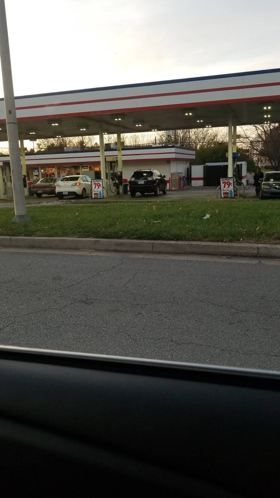 Thorntons | bakery | 2291 Elkhorn Rd, Lexington, KY 40505, USA | 8592996707 OR +1 859-299-6707