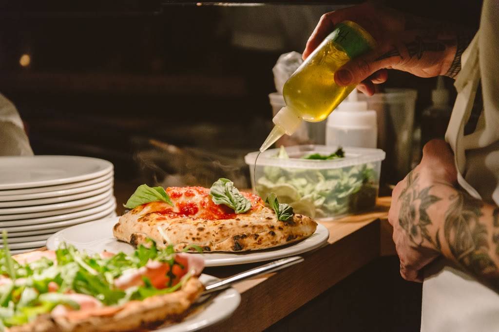 Fugazzi pizza | restaurant | 1886 Rue Centre, Montréal, QC H3K 1H9, Canada | 4385227499 OR +1 438-522-7499