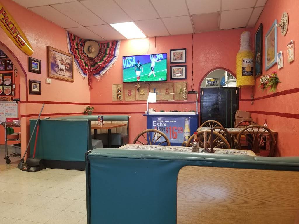 La Fiesta Mexican Grill | restaurant | 14711 Princeton Ave #9, Moorpark, CA 93021, USA | 8055294911 OR +1 805-529-4911