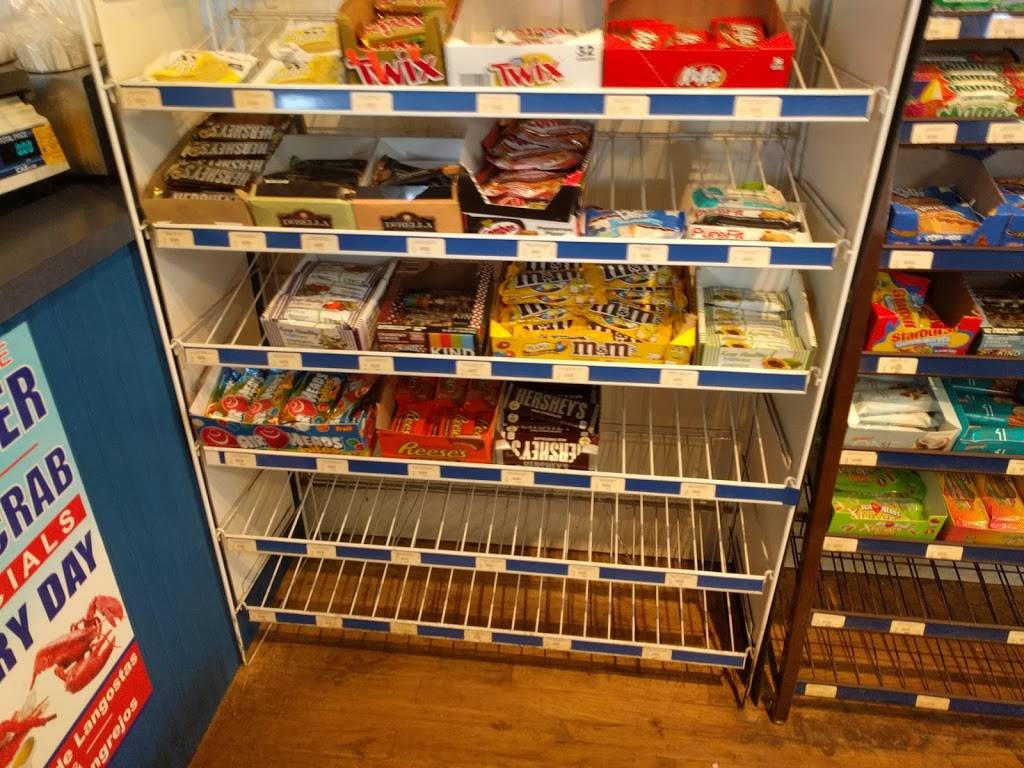 LuxefreshSeafood & Deli | restaurant | 1282 N Sea Rd, Southampton, NY 11968, USA | 6313533799 OR +1 631-353-3799