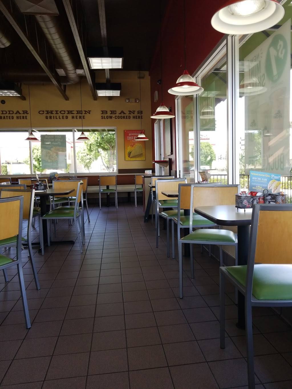 Del Taco | meal takeaway | 1688 N Perris Blvd, Perris, CA 92571, USA | 9514431100 OR +1 951-443-1100