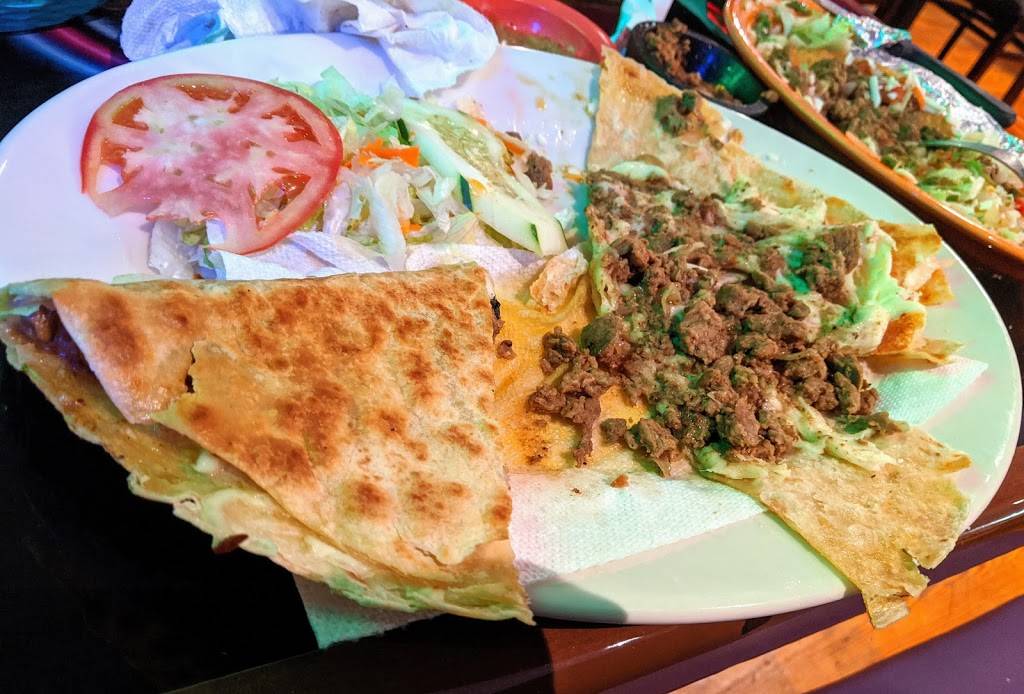 Chilangos Bar & Grill | restaurant | 1506 S Carrollton Ave, New Orleans, LA 70118, USA | 5047669949 OR +1 504-766-9949