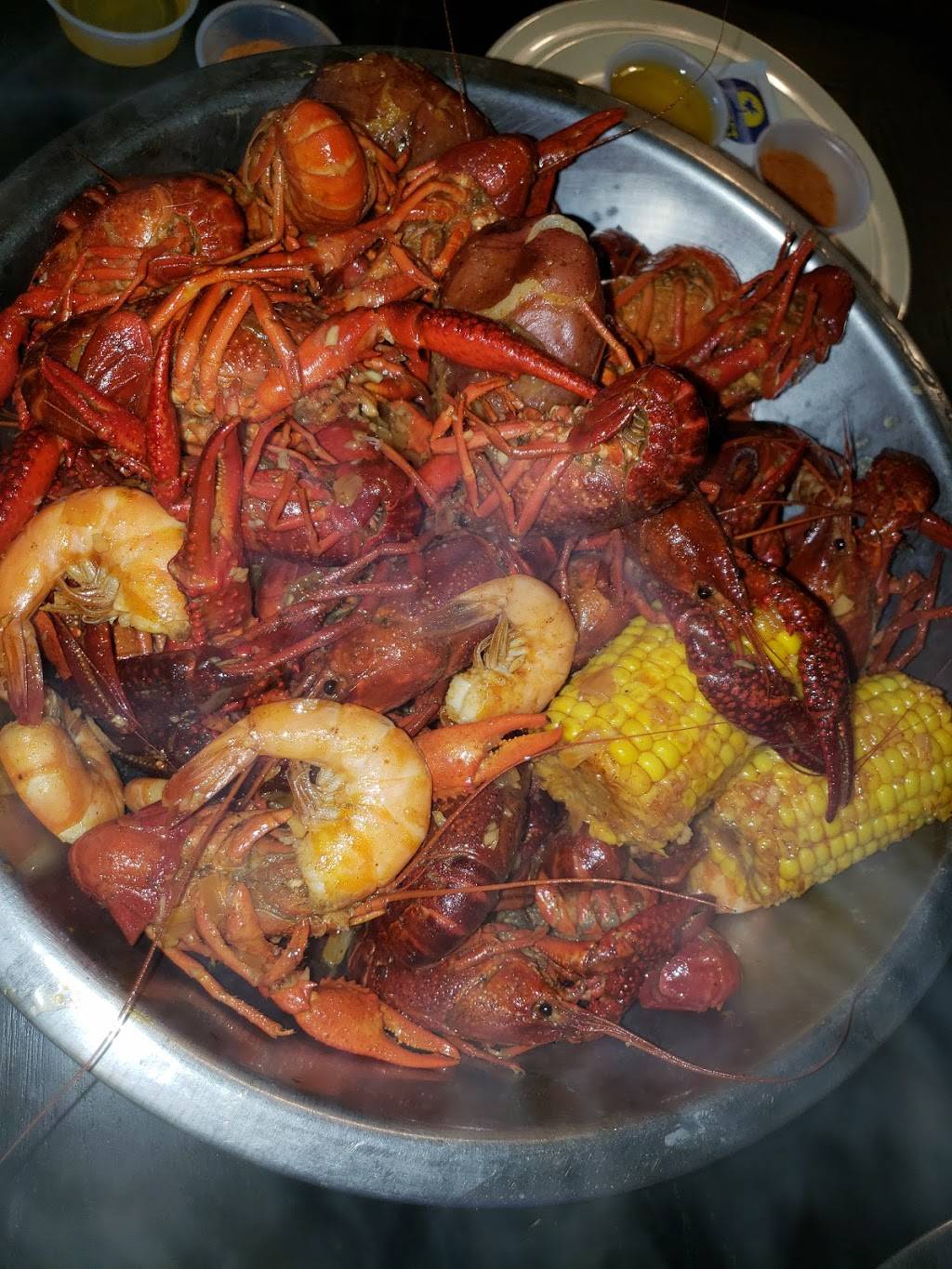 Crazy Cajun Seafood & Sports | restaurant | 9630 Jones Rd, Houston, TX 77065, USA | 2819555586 OR +1 281-955-5586