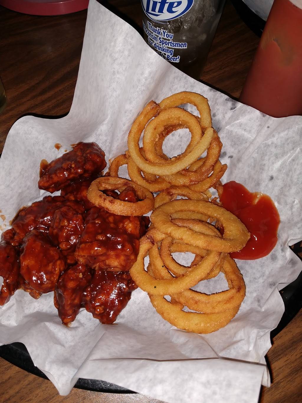 Ethels Pub & Grill | restaurant | 100 W Main St, Chilton, WI 53014, USA | 9208494949 OR +1 920-849-4949