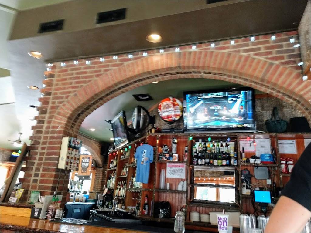 Tom & Earls Back Alley Grill | restaurant | 651 Parkway #110, Gatlinburg, TN 37738, USA | 8653256022 OR +1 865-325-6022