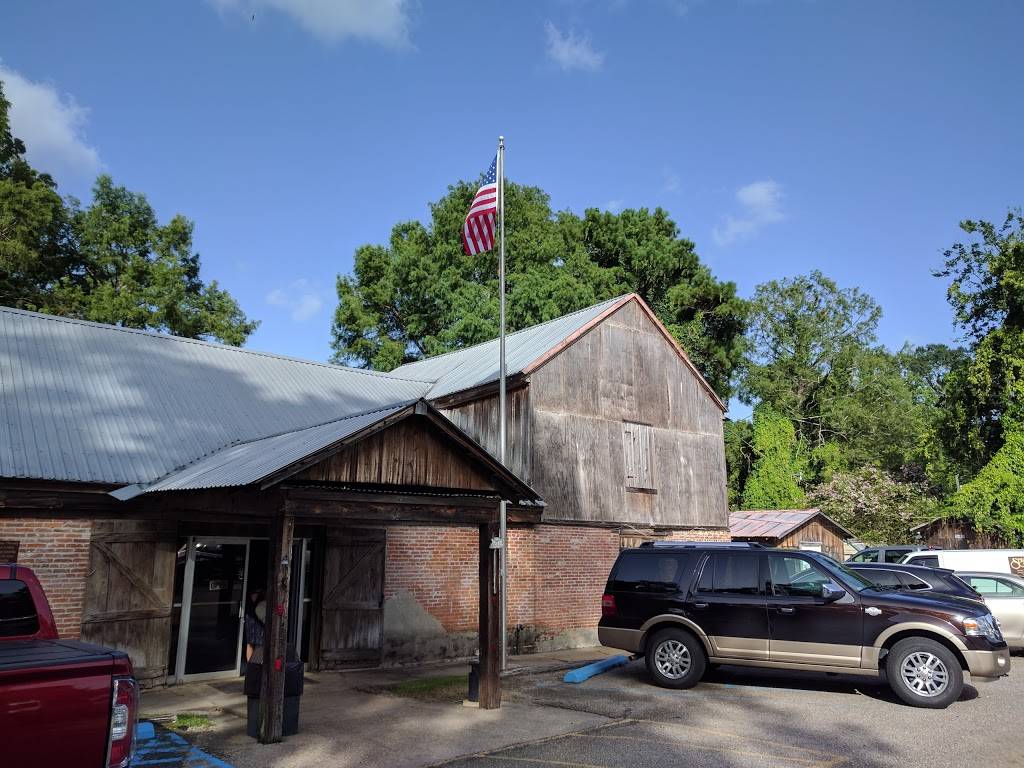 Steamboat Warehouse Restaurant | restaurant | 525 N Main St, Washington, LA 70589, USA | 3378267227 OR +1 337-826-7227