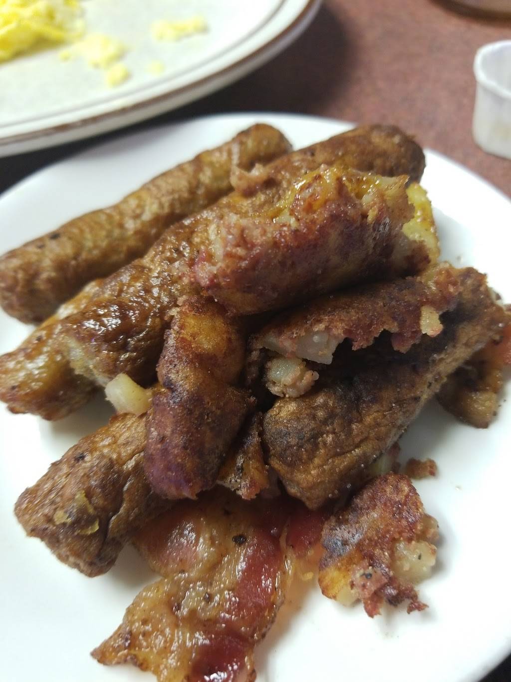 Millhouse | restaurant | 3670 Lake Rd N #1, Brockport, NY 14420, USA | 5856377050 OR +1 585-637-7050