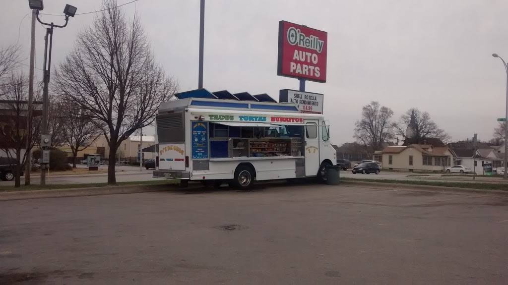 Dos de Oros Taco Truck | restaurant | 3310 S 24th St, Omaha, NE 68108, USA | 4023212490 OR +1 402-321-2490
