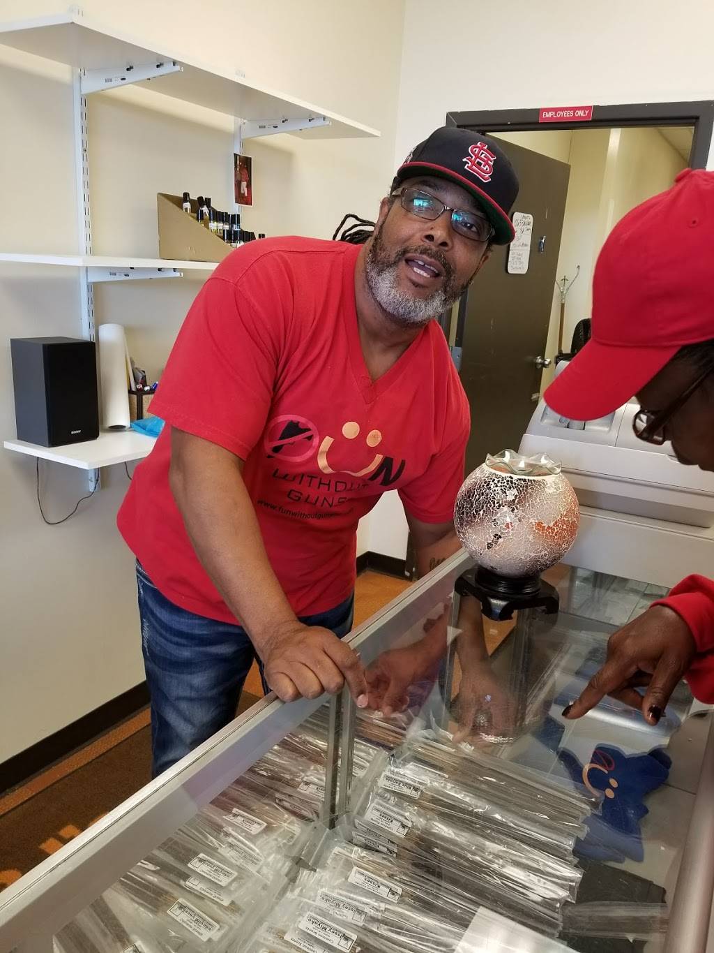 Wingstop | restaurant | 10841 W Florissant Ave, St. Louis, MO 63136, USA | 3145229696 OR +1 314-522-9696