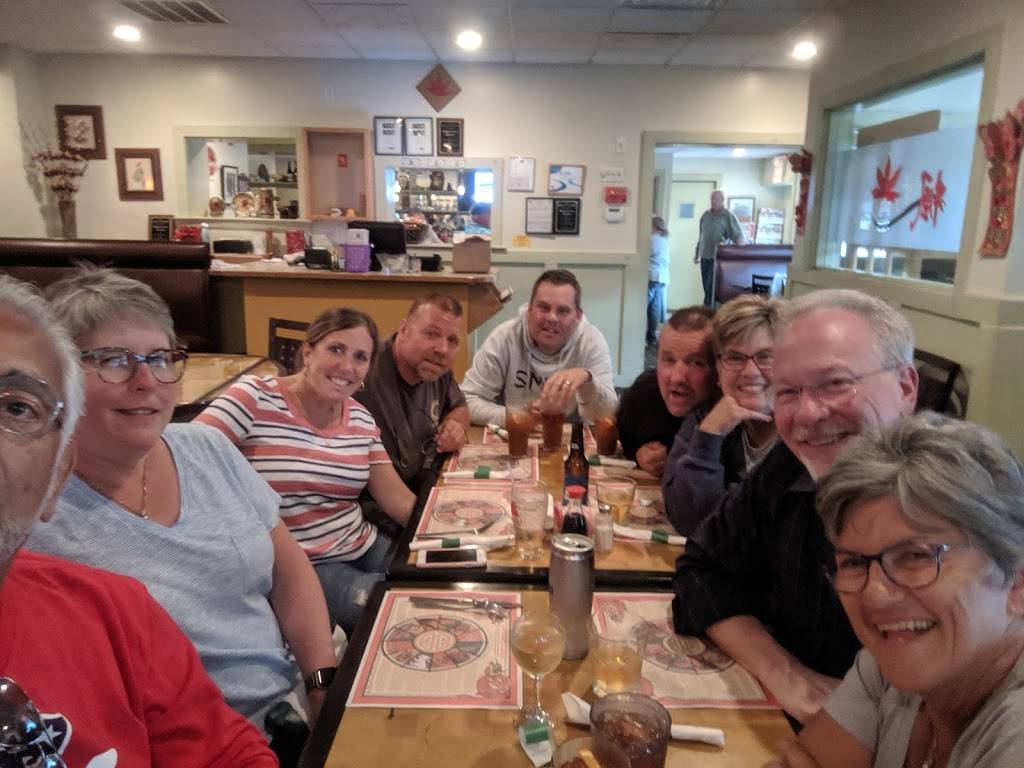 Mapleleaves Garden Restaurant and Lounge | restaurant | 2063 Post Rd, Wells, ME 04090, USA | 2076469868 OR +1 207-646-9868