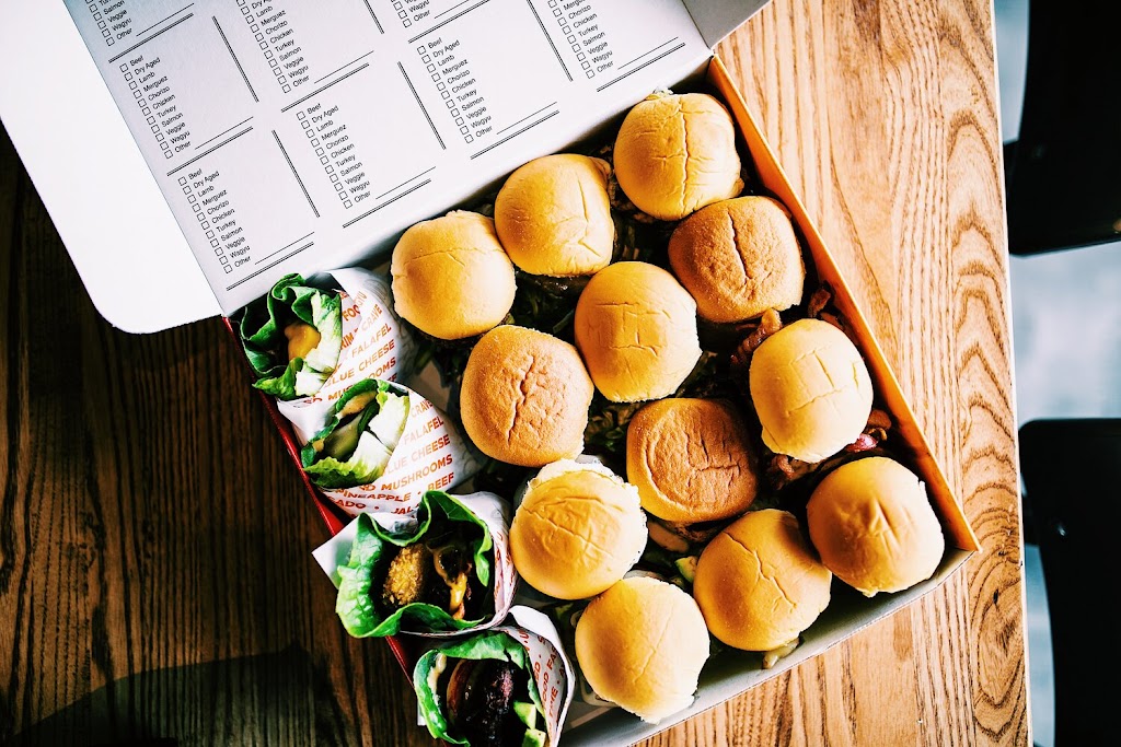 BurgerIM | restaurant | 6691 Tower Rd unit #105, Denver, CO 80249, USA | 3032483906 OR +1 303-248-3906