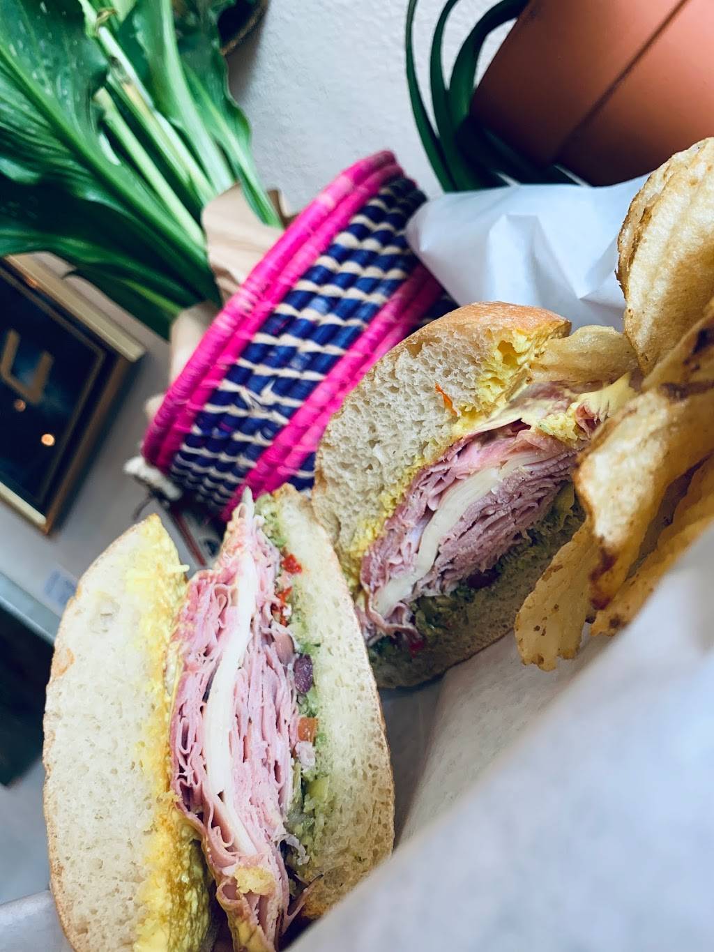 Mingle + Graze | restaurant | 48 S San Marcos Pl, Chandler, AZ 85225, USA | 4807262264 OR +1 480-726-2264