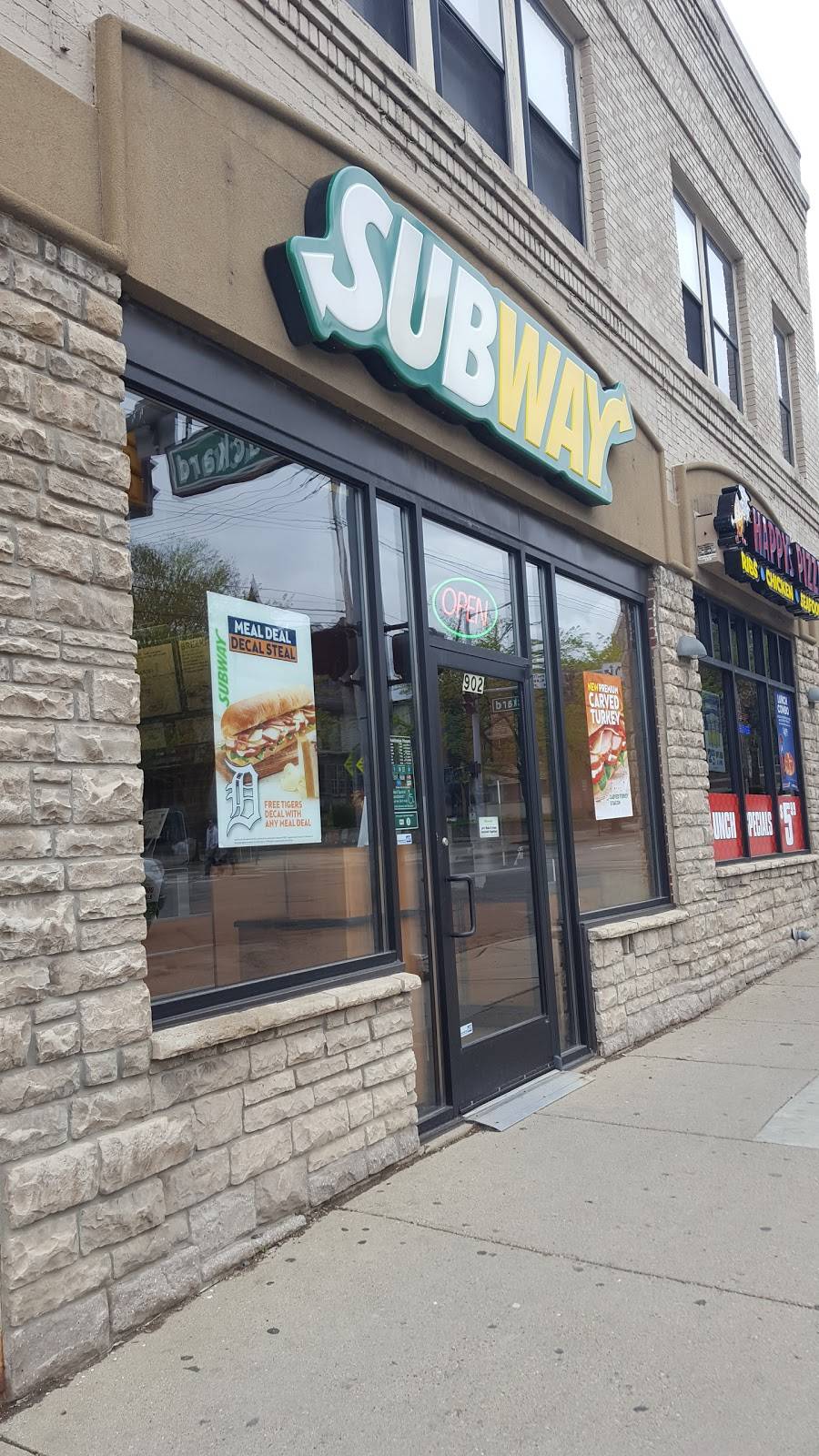 Subway | restaurant | 902 S State St, Ann Arbor, MI 48104, USA | 7349969140 OR +1 734-996-9140