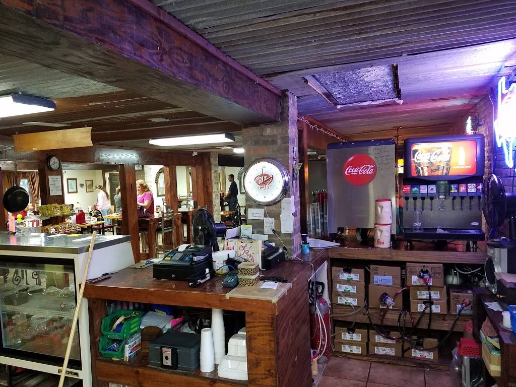 Moms Diner | restaurant | 420 W Frank Ave, Lufkin, TX 75904, USA | 9366376410 OR +1 936-637-6410