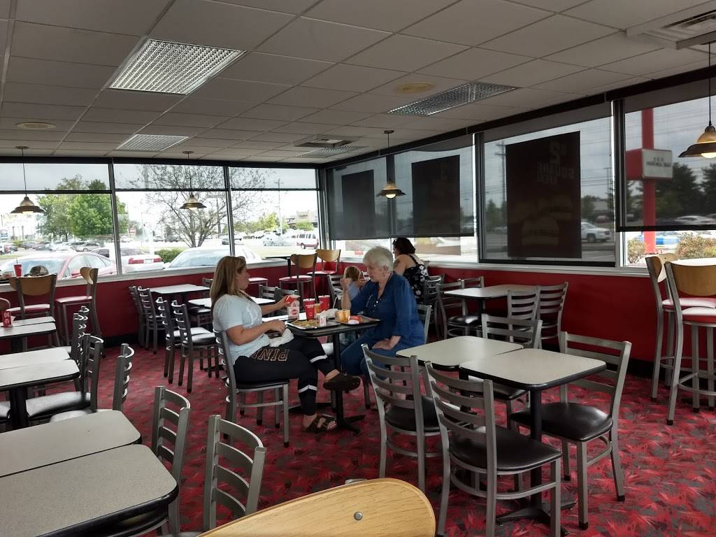 Krystal | meal takeaway | 2740 Wilma Rudolph Blvd, Clarksville, TN 37040, USA | 9316472178 OR +1 931-647-2178