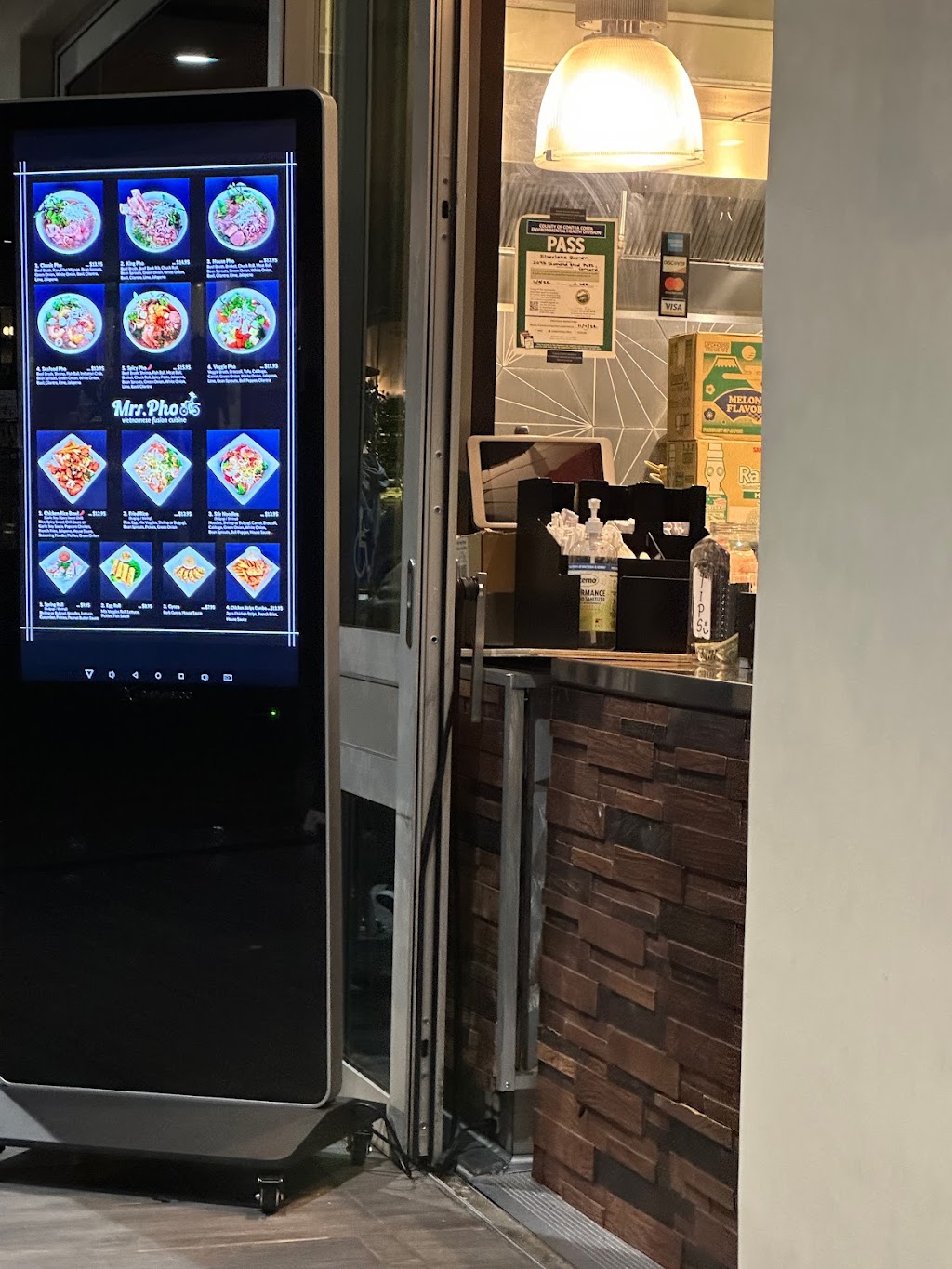 Mrs. Pho | restaurant | PV32, 2045 Diamond Blvd, Concord, CA 94520, USA | 9253751422 OR +1 925-375-1422