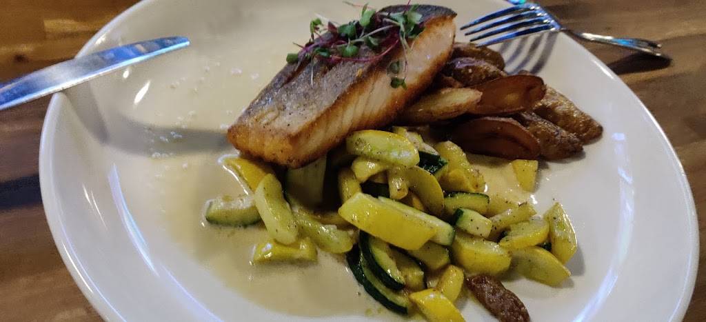 EGP Land & Sea | restaurant | 2 Pettit Pl, Island Park, NY 11558, USA | 5165442879 OR +1 516-544-2879