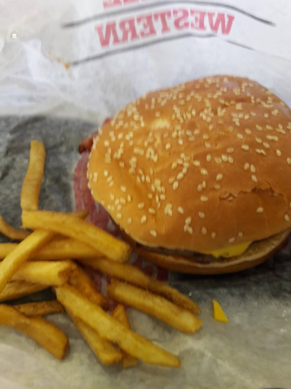 Carls Jr. | restaurant | 14080 Francisquito Ave, Baldwin Park, CA 91706, USA | 6269622911 OR +1 626-962-2911