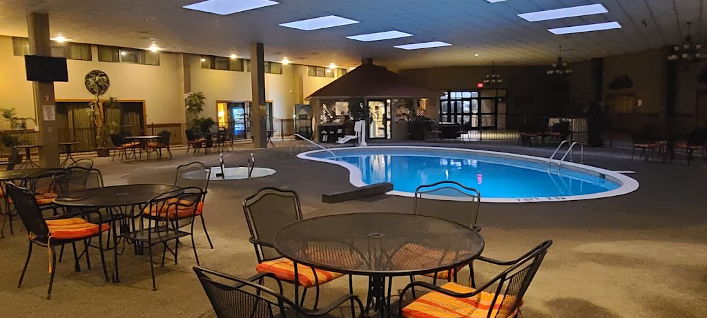 Barons Steakhouse & Bar | night club | 1911 E Kansas Ave, Garden City, KS 67846, USA | 6202757471 OR +1 620-275-7471