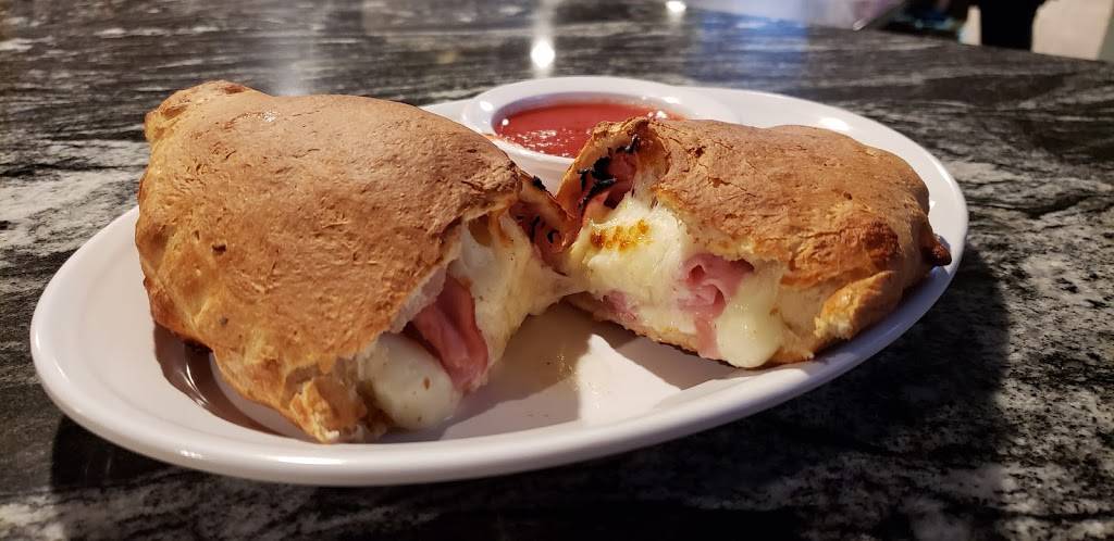 Roccos Pizza of Monett | restaurant | 301 S Hickory St, Monett, MO 65708, USA | 4176351206 OR +1 417-635-1206