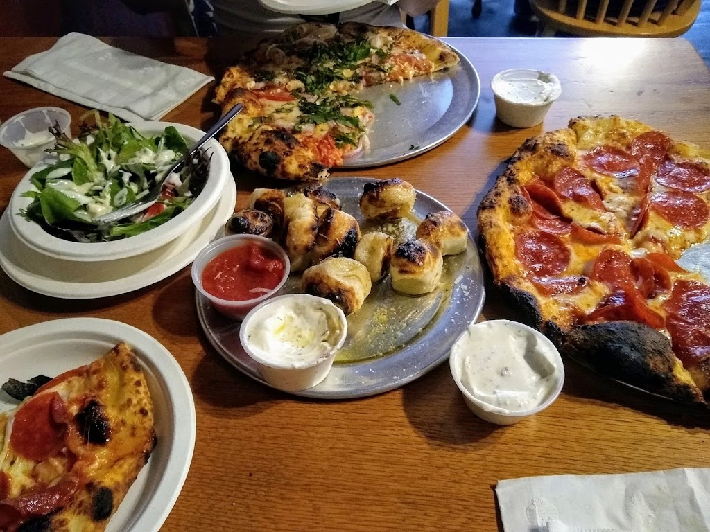 Old Soul Pizza | restaurant | 525 SE Main St, Roseburg, OR 97470, USA | 5416723513 OR +1 541-672-3513