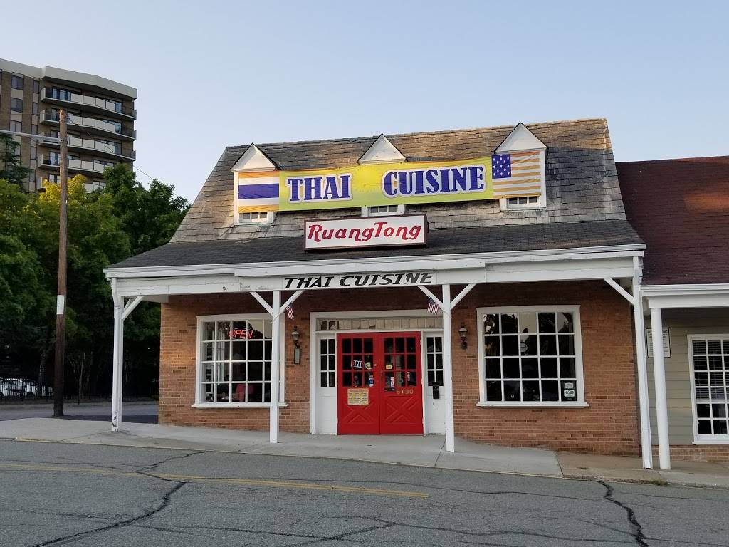 Ruang Tong Thai Cuisine | restaurant | 6790 Forest Hill Ave, Richmond, VA 23225, USA | 8046128616 OR +1 804-612-8616