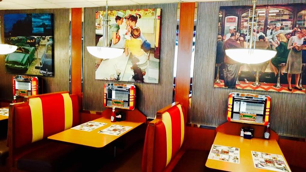 ZONA OUT-EAST DINER | restaurant | 400 NY-25A, Rocky Point, NY 11778, USA | 6318211496 OR +1 631-821-1496