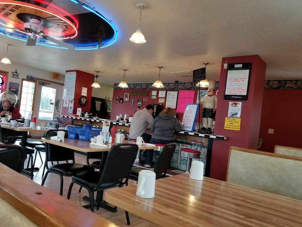 Cruisin Cafe | restaurant | 1010 Market St, Nekoosa, WI 54457, USA | 7158861626 OR +1 715-886-1626