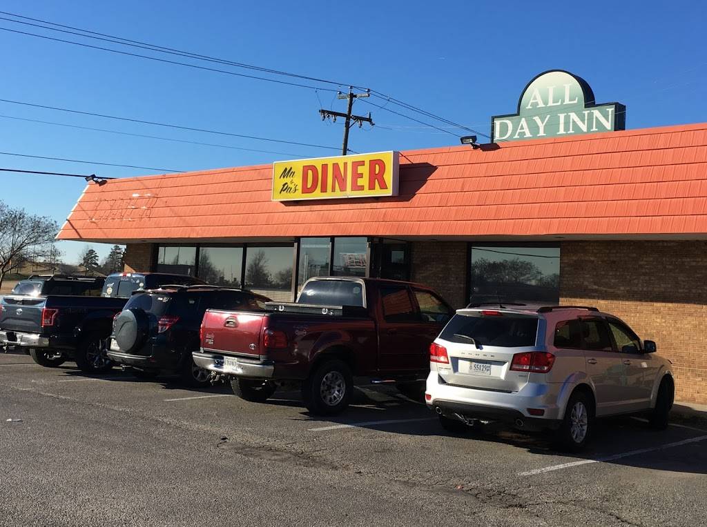 Ma & Pas Diner | restaurant | 5600 Williamsburg Rd, Sandston, VA 23150, USA | 8042260329 OR +1 804-226-0329