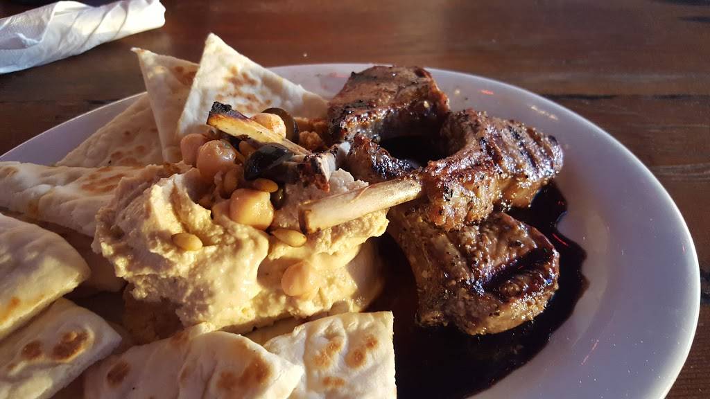 Avenue A Bar and Grill | restaurant | 800 S Pacific Coast Hwy, Redondo Beach, CA 90277, USA | 3103162832 OR +1 310-316-2832