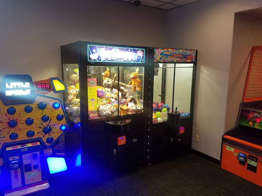 Round Table Pizza | meal delivery | 1930 Howard Rd #101, Madera, CA 93637, USA | 5596737043 OR +1 559-673-7043